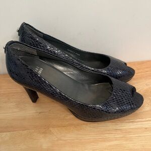 Stuart Weitzman Shoes Navy Blue Snake Print Platform Peep Toe Heels